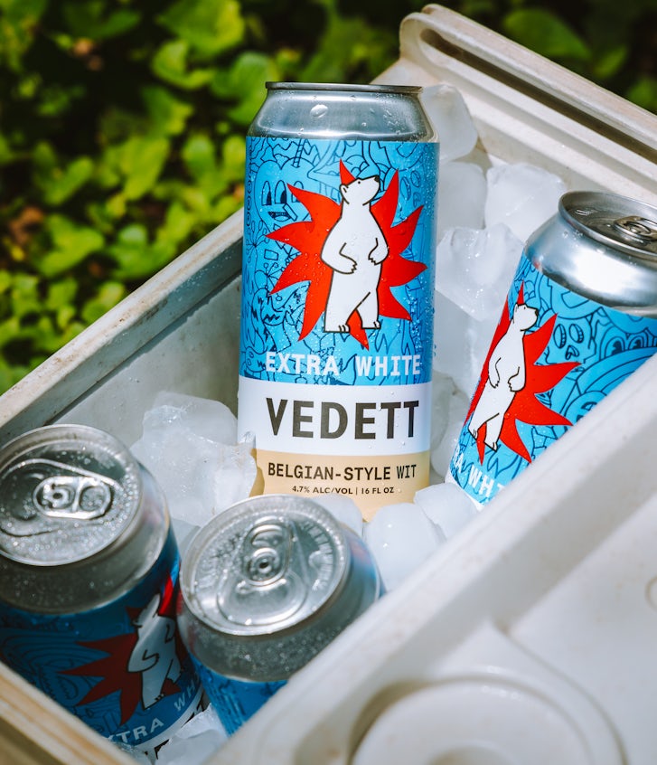 Vedett Extra White can in a box